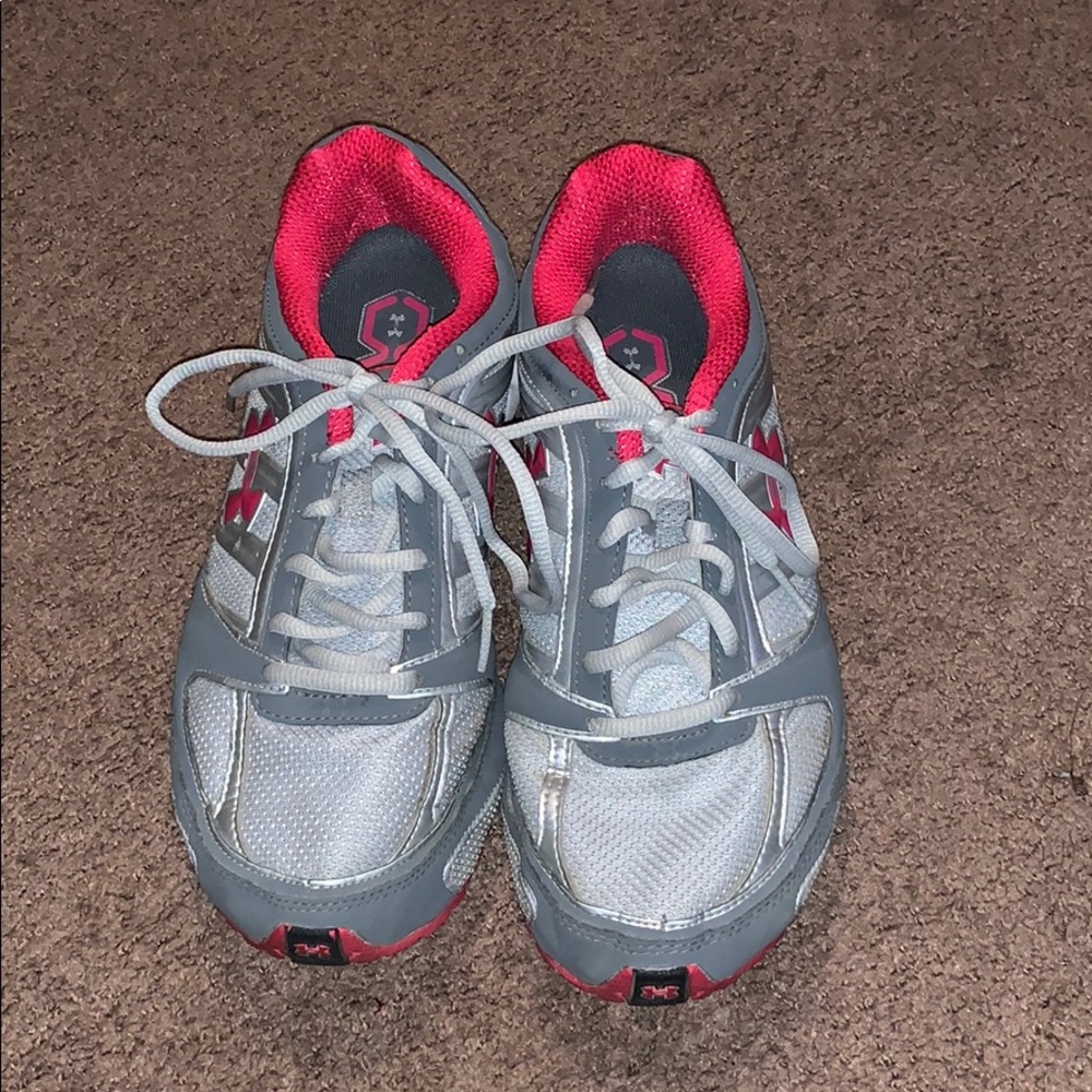 Under armour tennis shoes